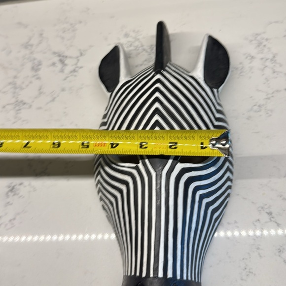 Design Toscano Tribal-Style Zebra carved wooden Mask Plaque 13.5 X 5.5 - Picture 2 of 7